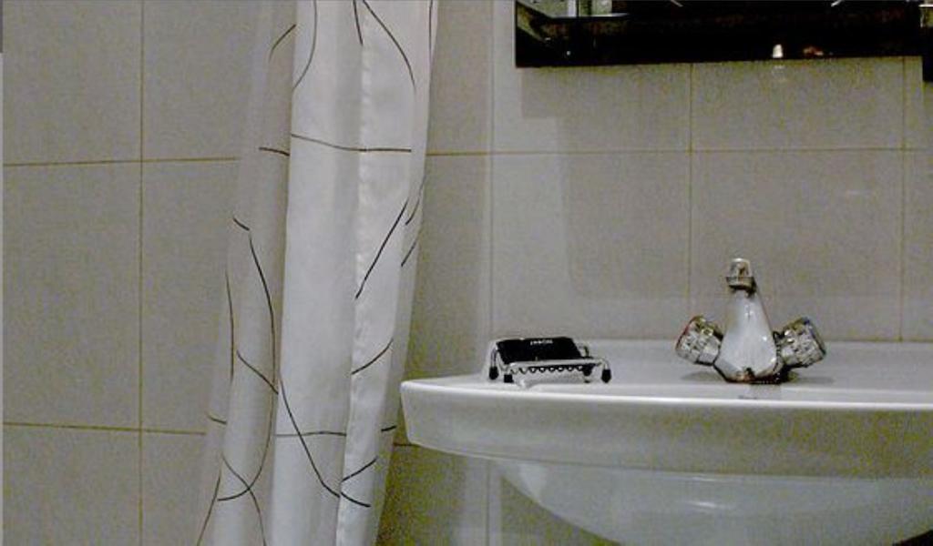 Hostal Delfina Μαδρίτη Εξωτερικό φωτογραφία